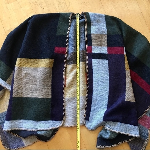 Abstract Art Deco Wrap, Shawl from Forever 21, Size S/M - Picture 10 of 13